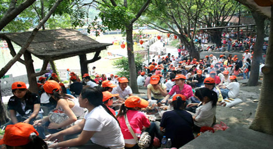 隐贤山庄烧烤场_图片欣赏